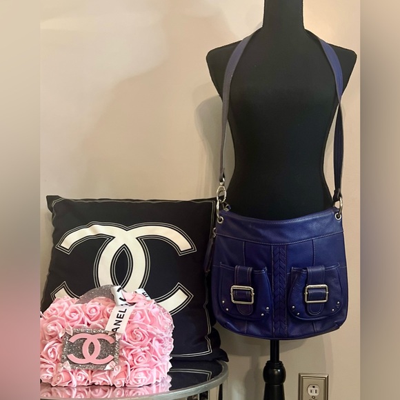 PERFECT CONDITION BARELY USED TIGNANELLO CROSSBODY/SHOULDER BAG IN BEST BLUE!!! - Picture 1 of 16